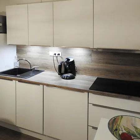 Pieck Mit Parkplatz Und Privater Garage ווינטרברג