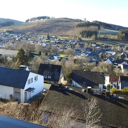 Pieck Mit Parkplatz Und Privater Garage *