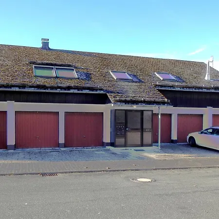 Apartment Pieck Mit Parkplatz Und Privater Garage