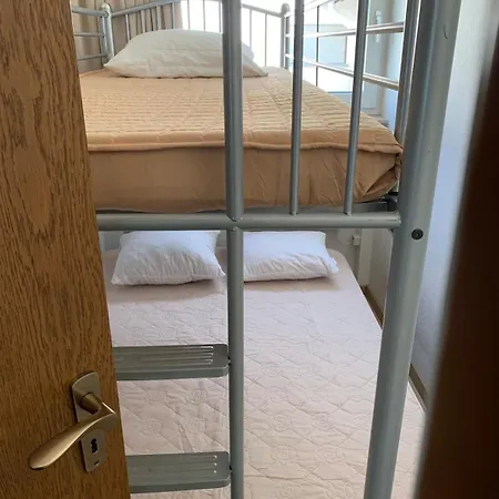 Pieck Mit Parkplatz Und Privater Garage Apartament