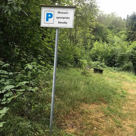 Pieck Mit Parkplatz Und Privater Garage