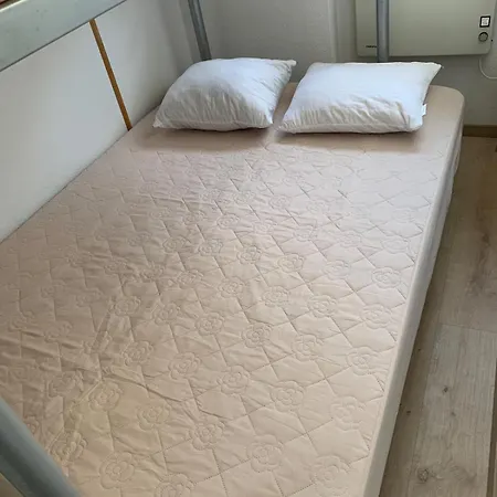 Pieck Mit Parkplatz Und Privater Garage Lejlighed