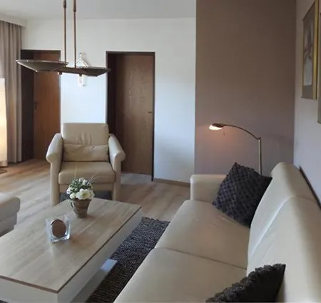 דירה Pieck Mit Parkplatz Und Privater Garage ווינטרברג