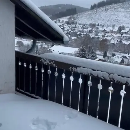 Pieck Mit Parkplatz Und Privater Garage Apartment