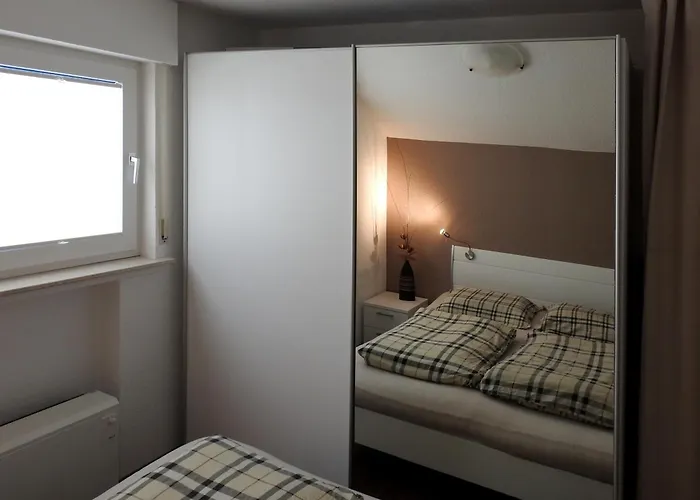 Pieck Mit Parkplatz Und Privater Garage